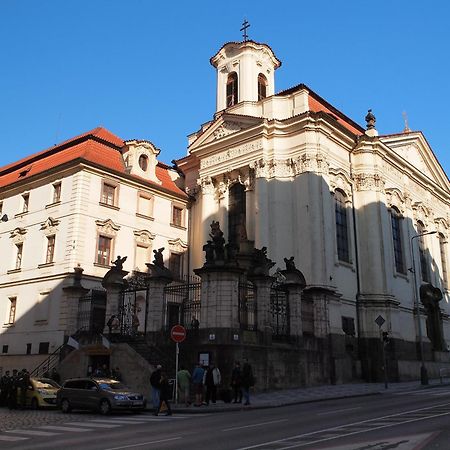 Apartments With Large Balcony, Parking Praga Exterior foto