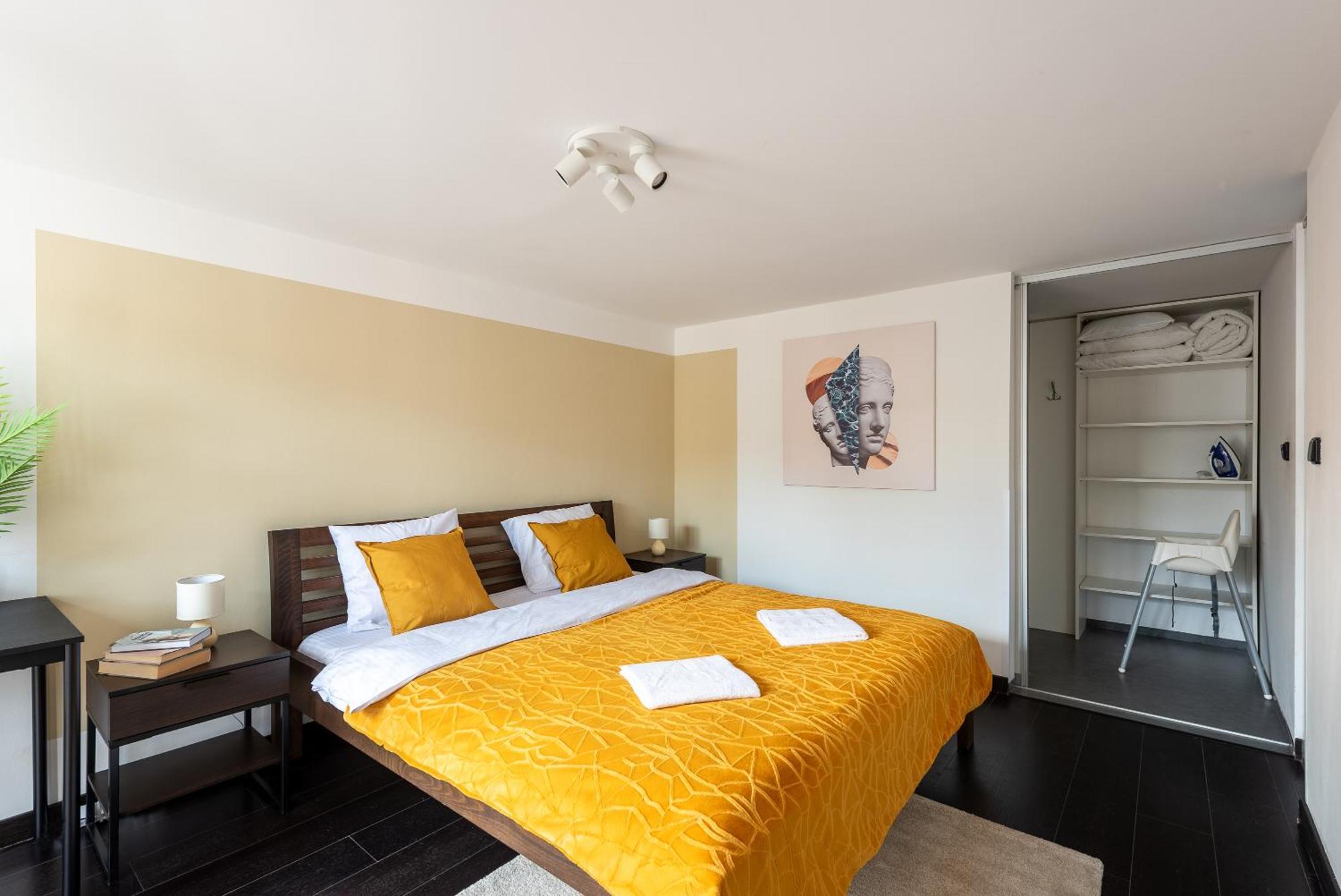Apartments With Large Balcony, Parking Praga Exterior foto