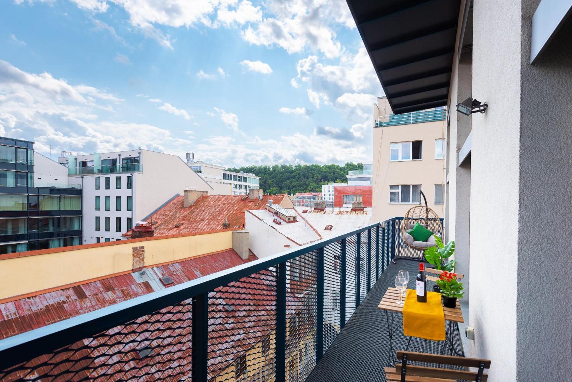 Apartments With Large Balcony, Parking Praga Exterior foto