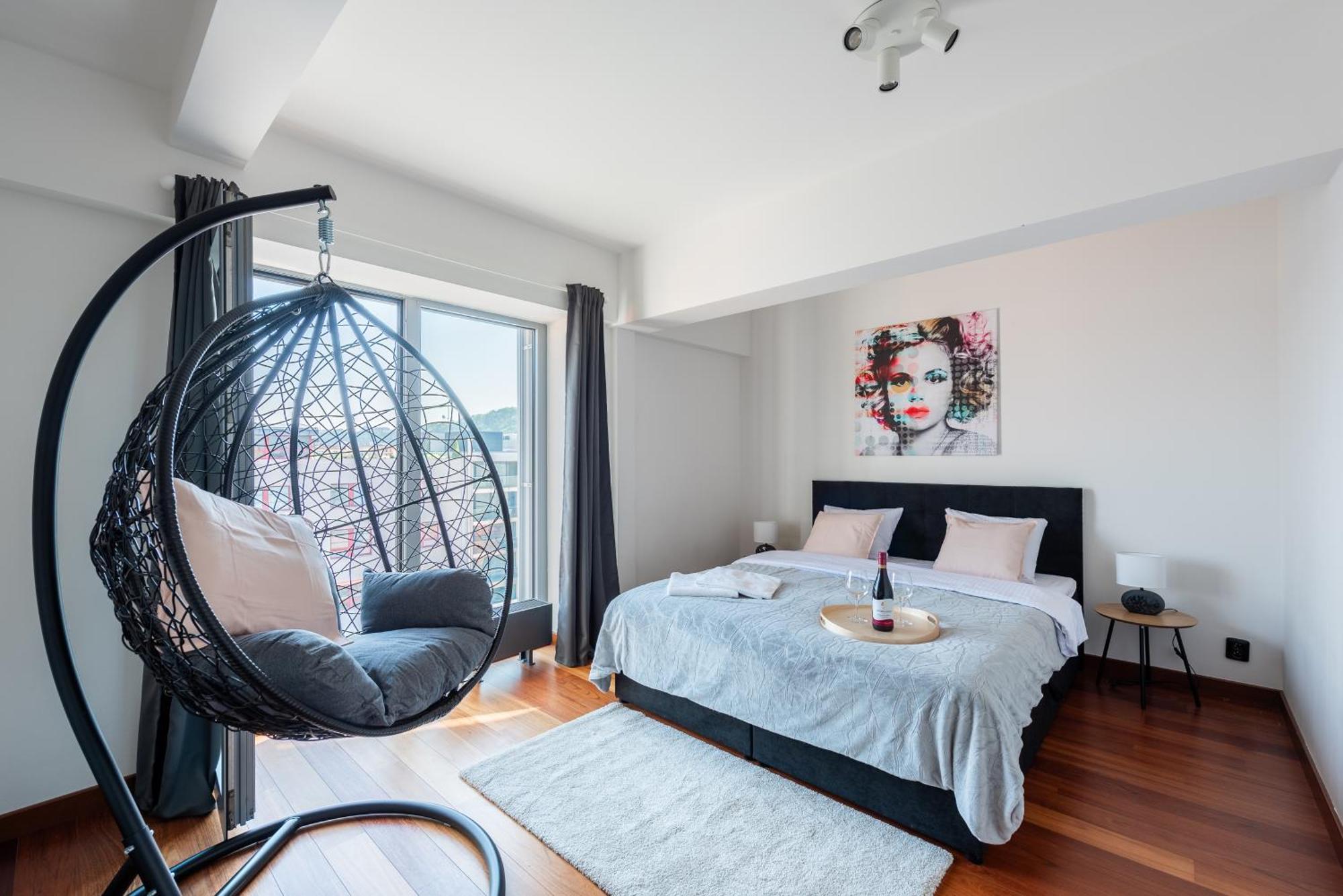 Apartments With Large Balcony, Parking Praga Exterior foto
