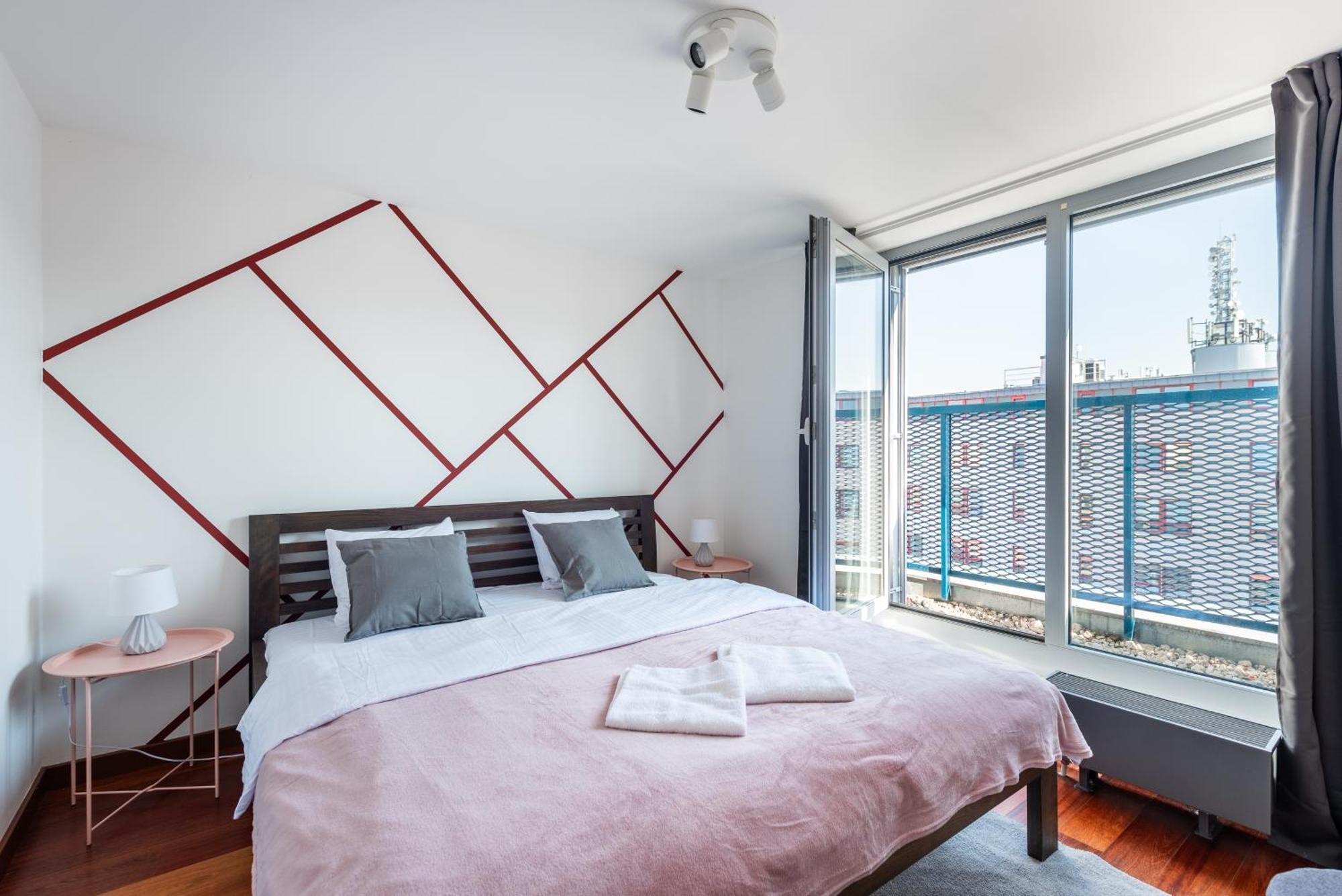 Apartments With Large Balcony, Parking Praga Exterior foto
