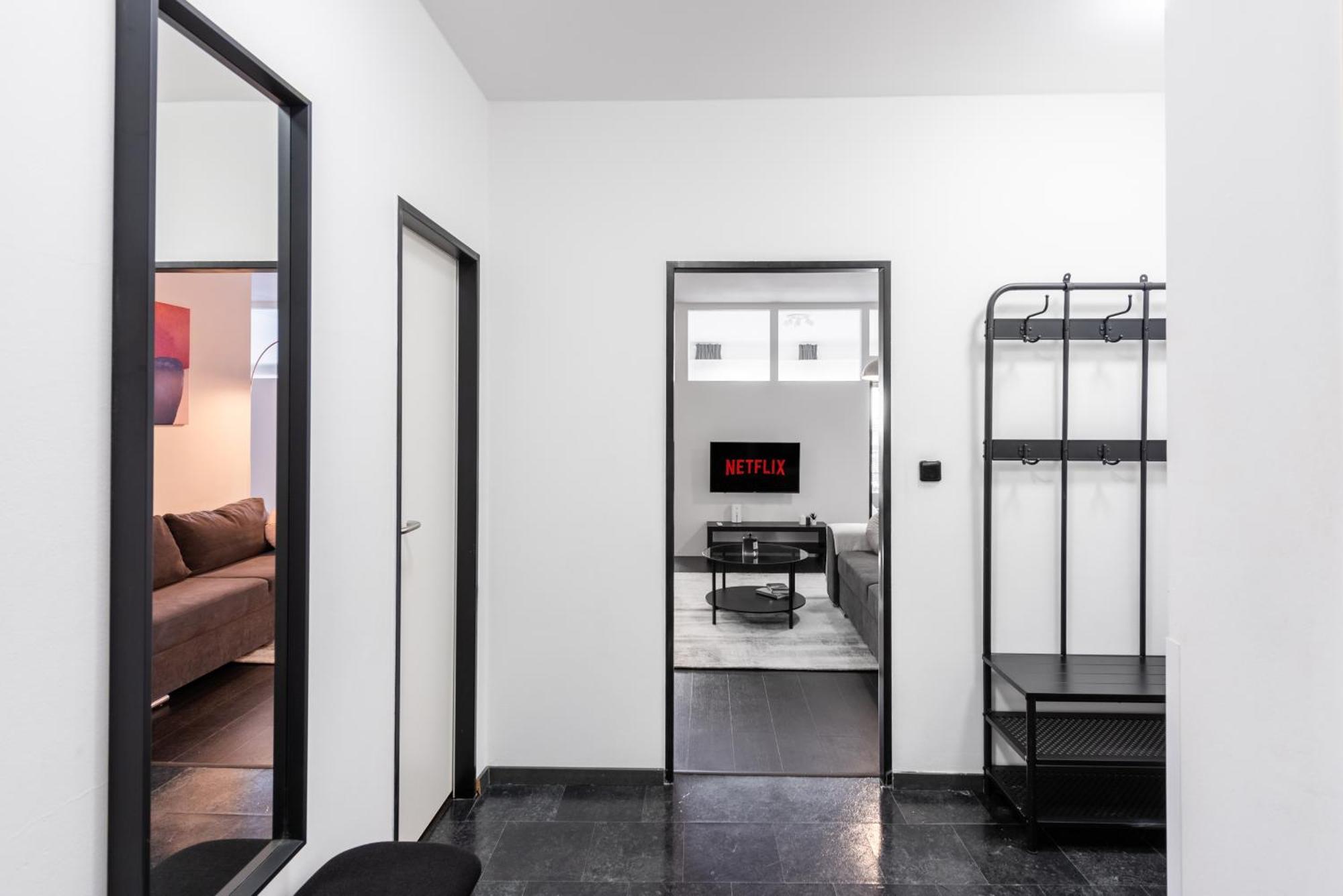 Apartments With Large Balcony, Parking Praga Exterior foto